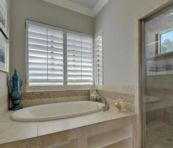 PolyHybrid Shutters